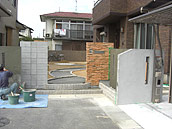 施工中